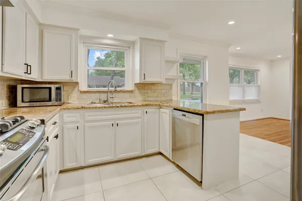 $4,600 | 8825 Cedarbrake Drive, Houston, TX 77055