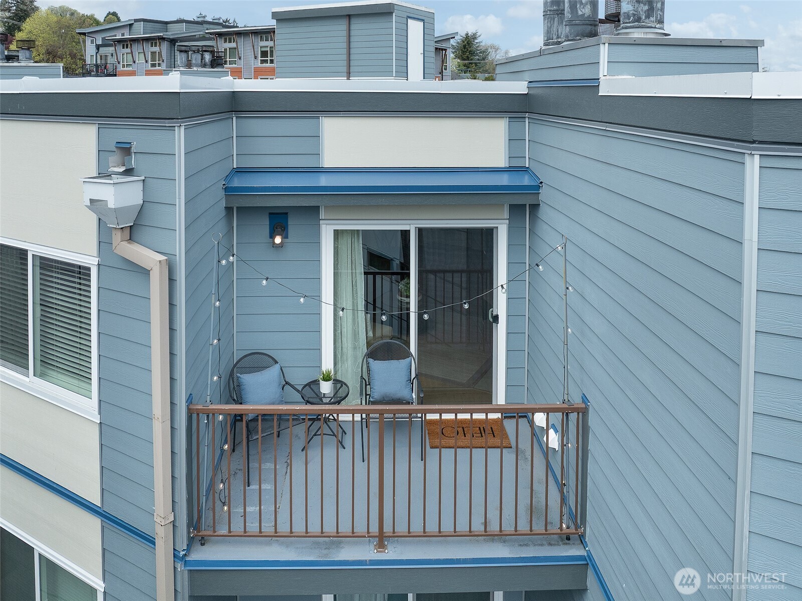 3045 20th Avenue West, Unit 409 Seattle, WA 98199 - Photo 19 of 25