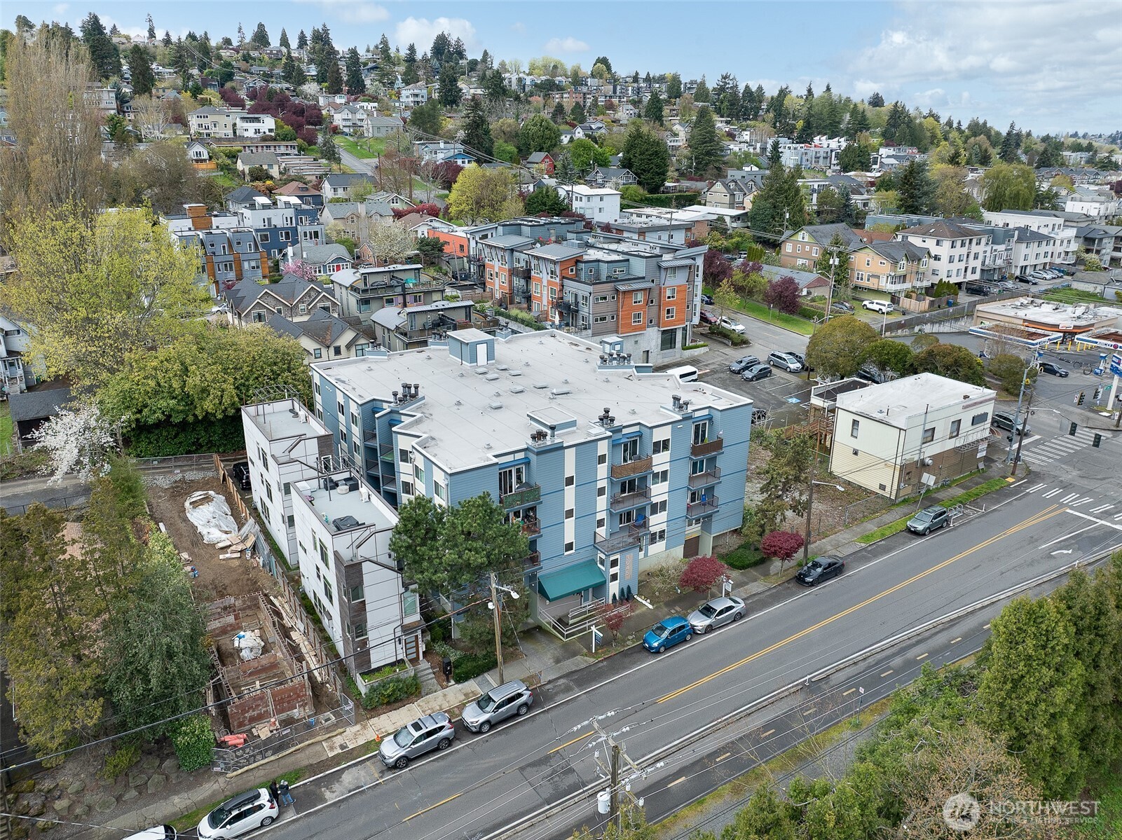 3045 20th Avenue West, Unit 409 Seattle, WA 98199 - Photo 22 of 25 an aerial view of a city