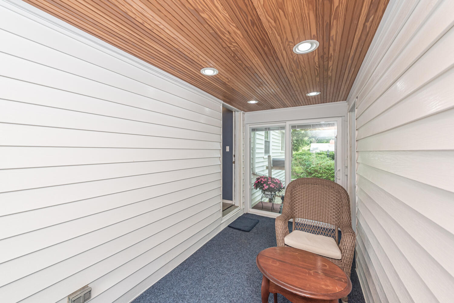 719 Sunset Road Ann Arbor, MI 48103 - Photo 24 of 65 3 season porch