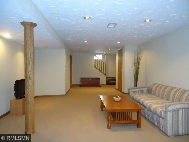 5455 Altura Road Northeast Fridley, MN 55421 - Photo 10 of 12