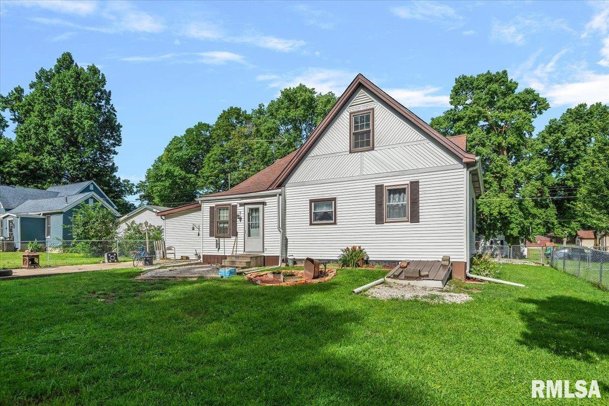 404 North Ewing Street Tallula, IL 62688 - Photo 39 of 41