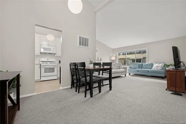 $309,900 | 48 Olcott Way, Unit 48, Ridgefield, CT 06877