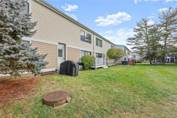 $309,900 | 48 Olcott Way, Unit 48, Ridgefield, CT 06877