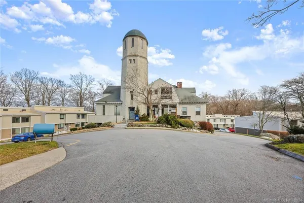 $309,900 | 48 Olcott Way, Unit 48, Ridgefield, CT 06877