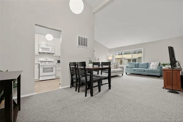 $309,900 | 48 Olcott Way, Unit 48, Ridgefield, CT 06877