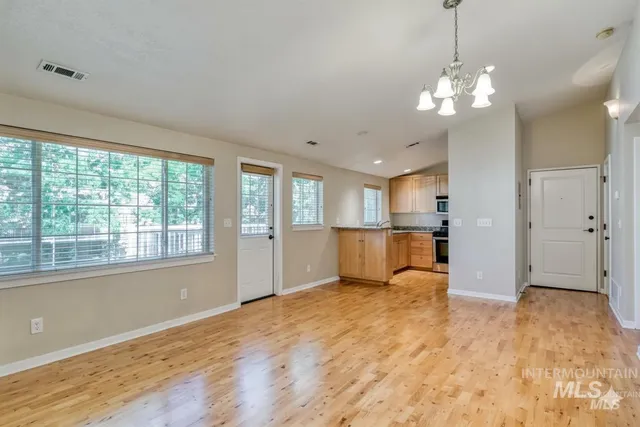 $334,900 | 225 Village Lane, Boise, ID 83702