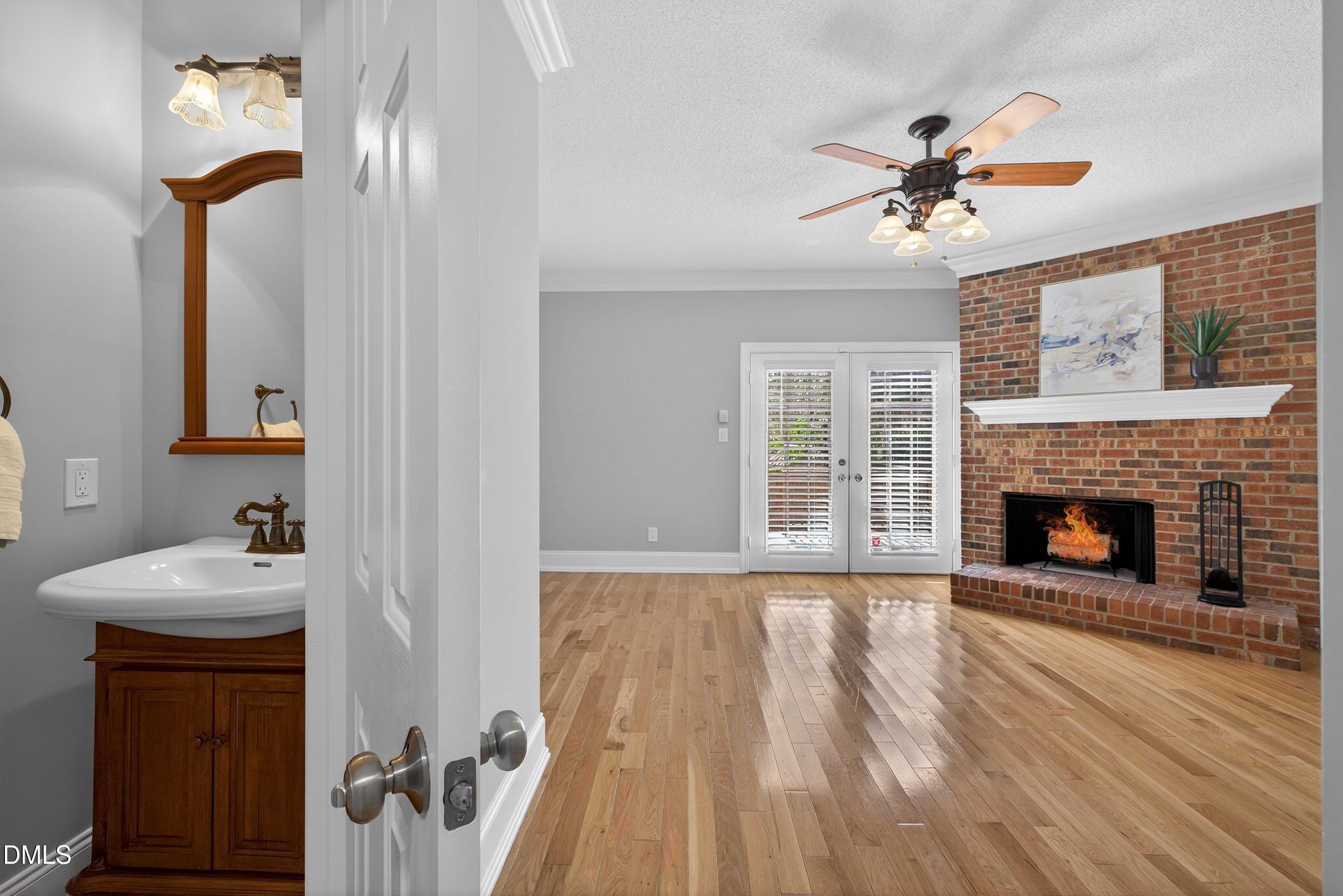 1404 Governors Court Raleigh, NC 27604 - Photo 11 of 36 Scene-13