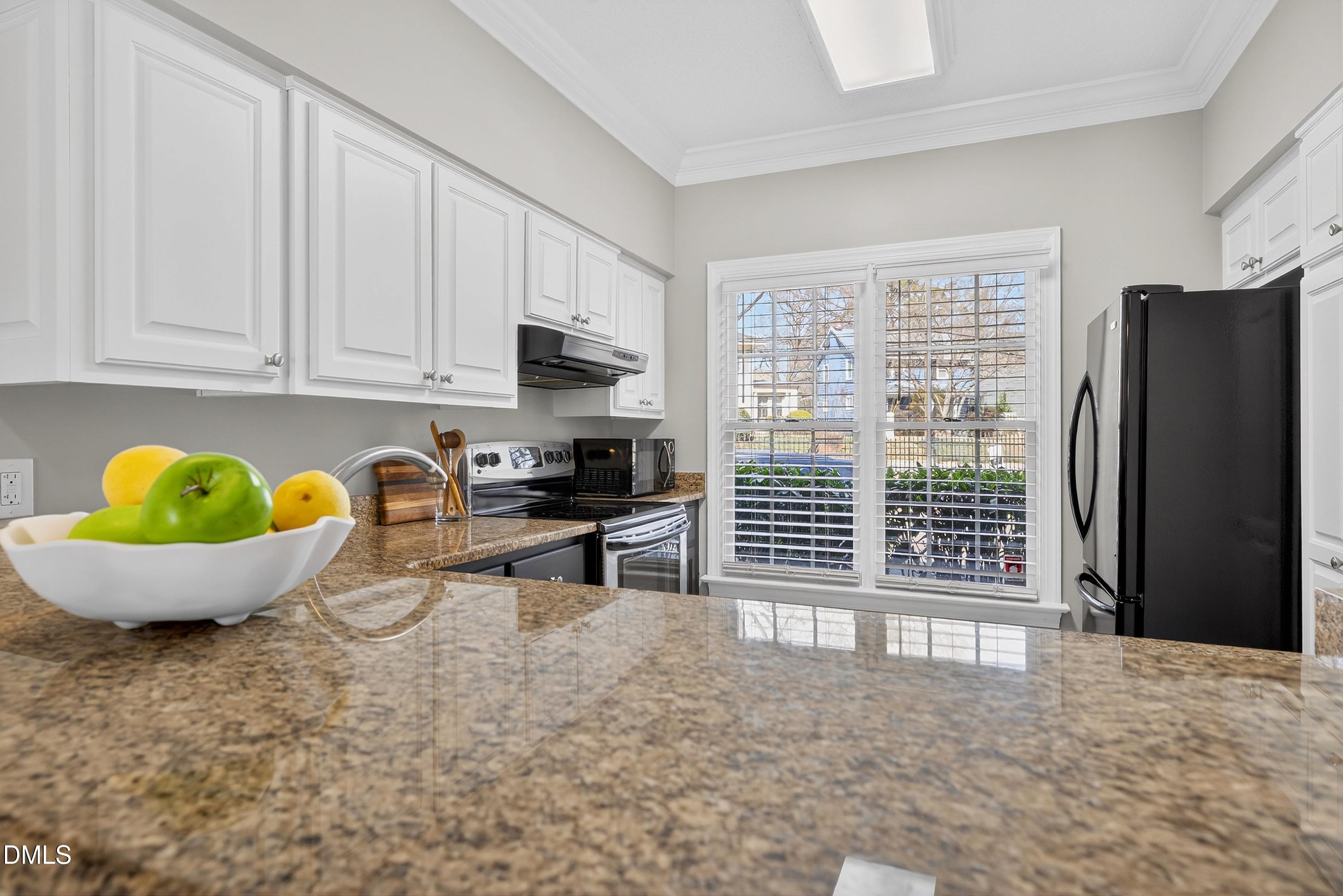 1404 Governors Court Raleigh, NC 27604 - Photo 19 of 36 Scene-18