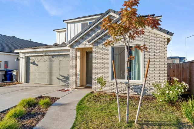 $579,000 | 7020 West Holland Avenue, Fresno, CA 93723