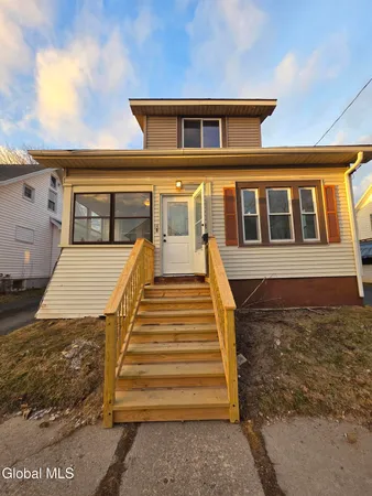 $339,000 | 14 Crescent Avenue, Amsterdam, NY 12010