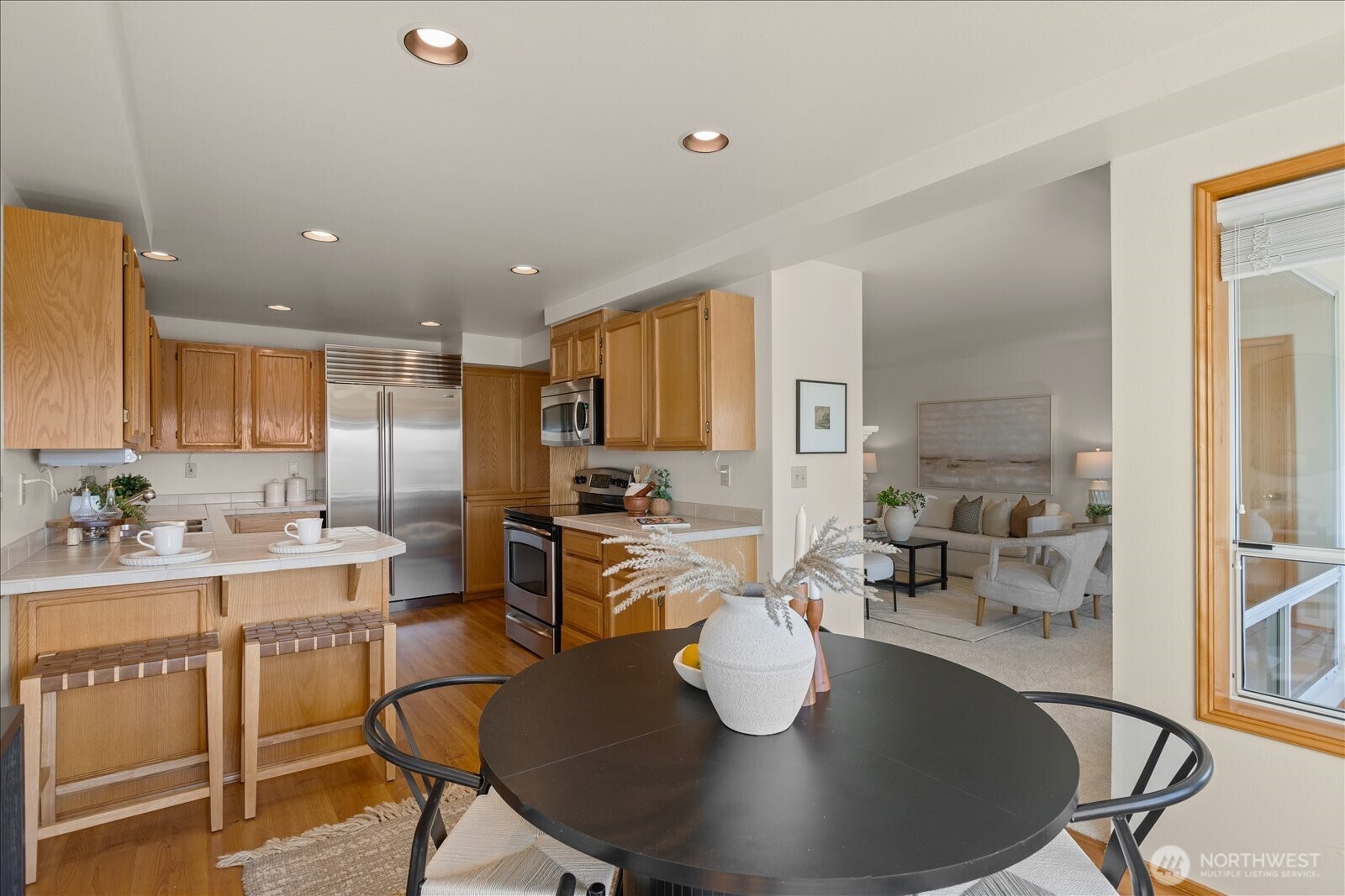 233 3rd Avenue South, Unit 203 Edmonds, WA 98020 - Photo 7 of 29