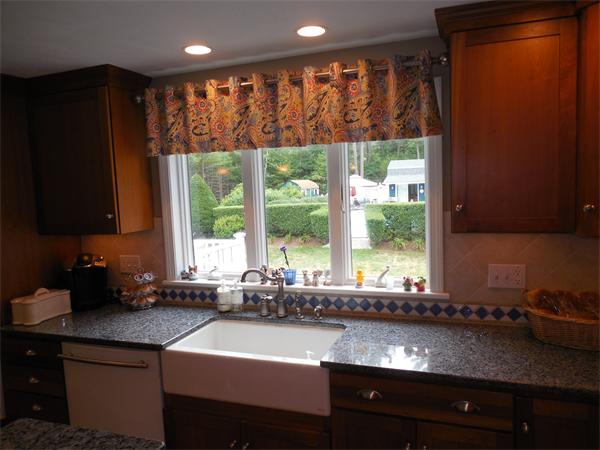 121 Titicut Road Raynham, MA 02767 - Photo 8 of 30 Gallery Image 8