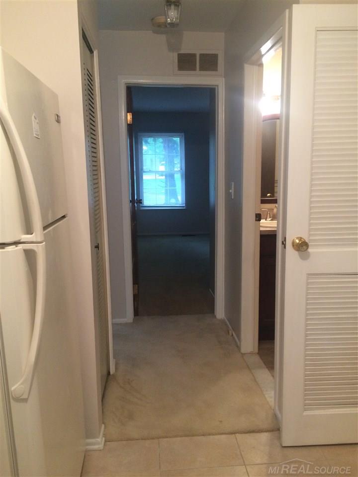 34243 Garfield Circle Fraser, MI 48026 - Photo 7 of 12