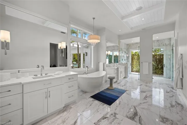 $9,900,000 | 175 Center Street, Naples, FL 34108