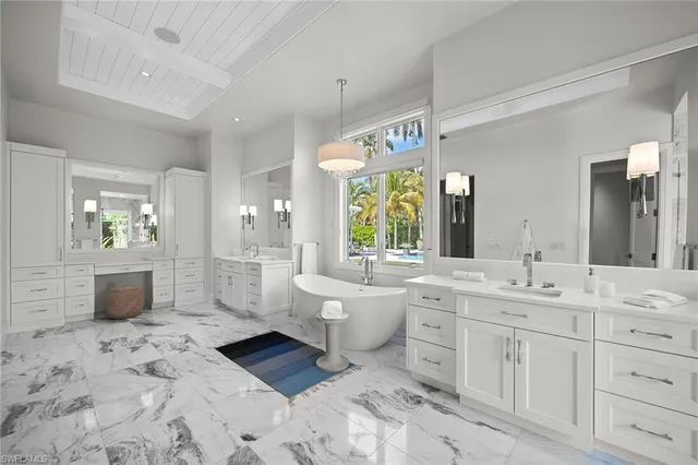 $9,900,000 | 175 Center Street, Naples, FL 34108
