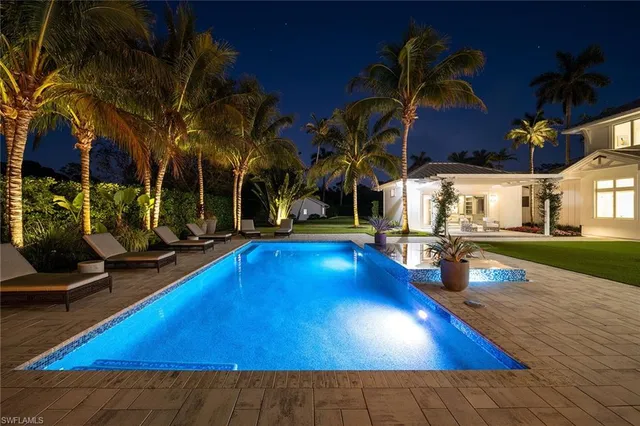 $9,900,000 | 175 Center Street, Naples, FL 34108