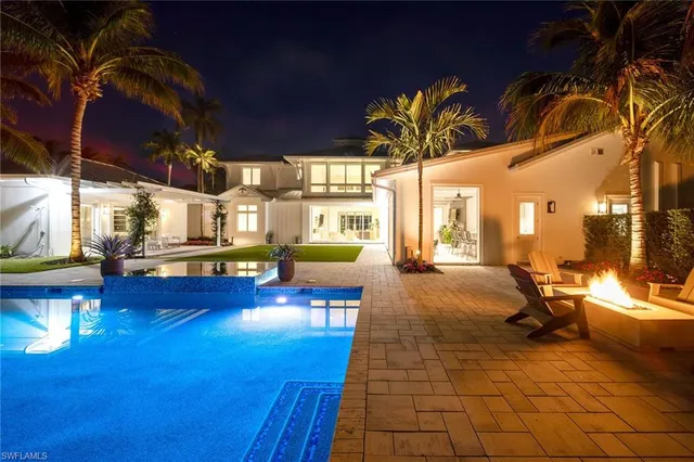 $9,900,000 | 175 Center Street, Naples, FL 34108