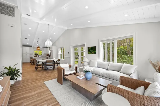 $9,900,000 | 175 Center Street, Naples, FL 34108