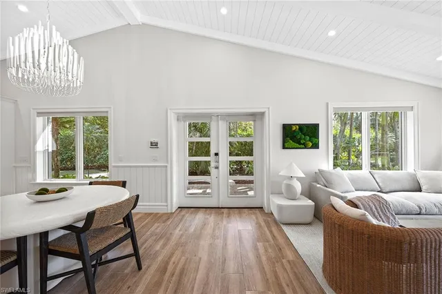 $9,900,000 | 175 Center Street, Naples, FL 34108