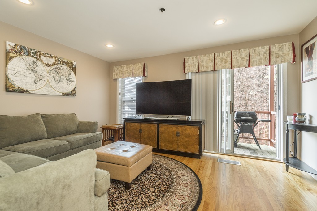 5 Main Street, Unit 5 Boston, MA 02129 - Photo 4 of 9