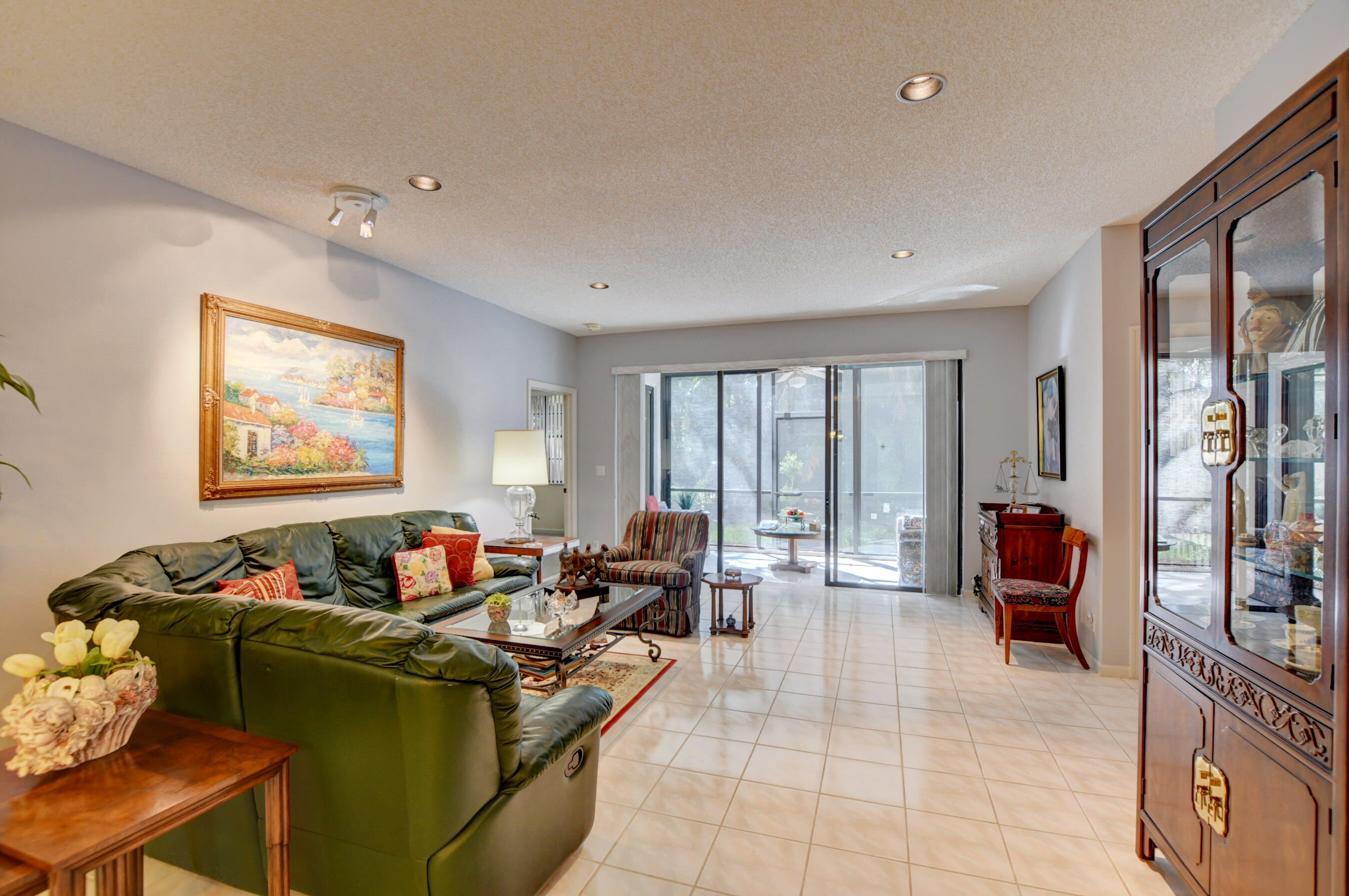 6769 Montego Bay Boulevard, Unit C Boca Raton, FL 33433 - Photo 6 of 31 living room