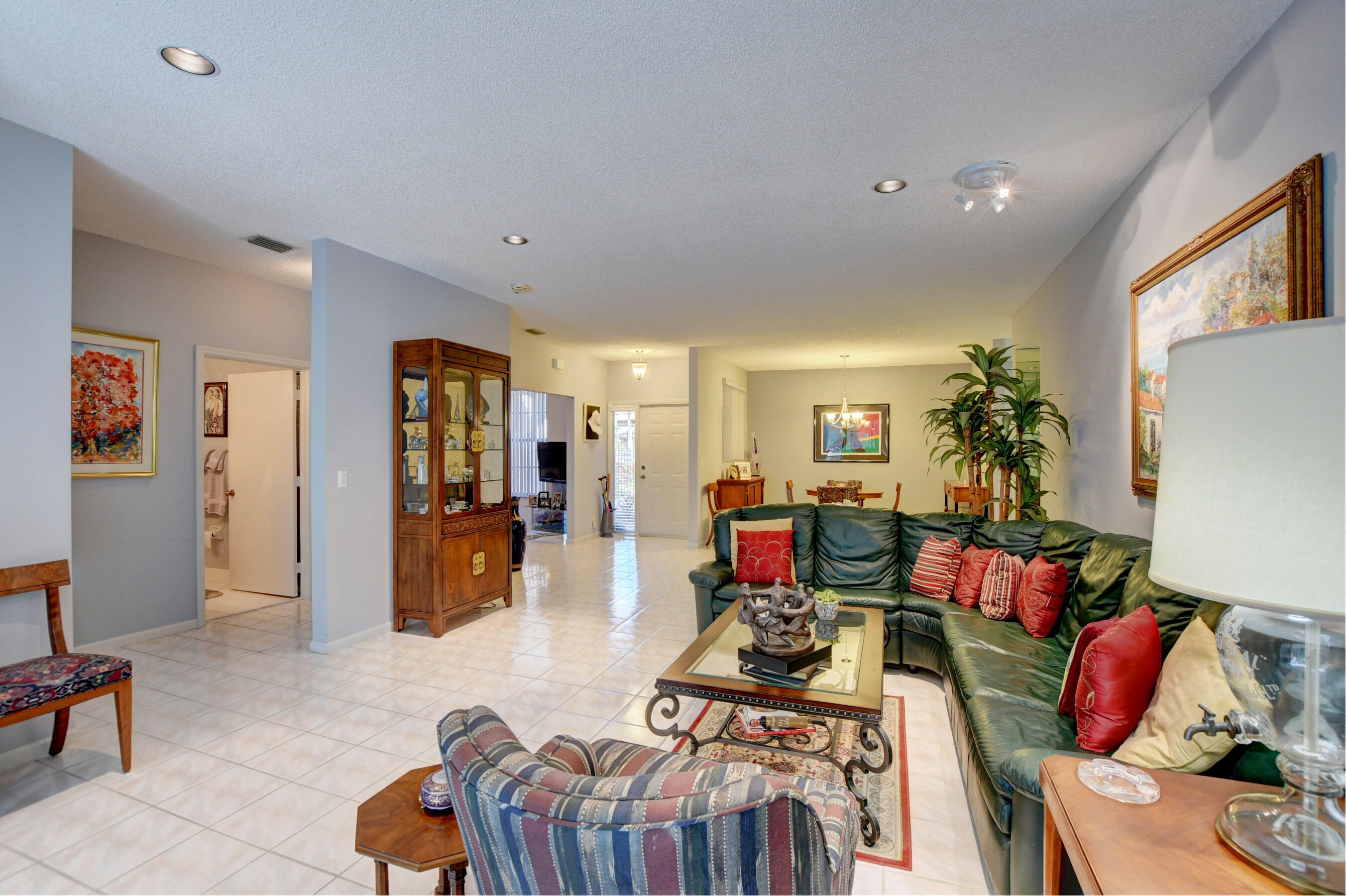 6769 Montego Bay Boulevard, Unit C Boca Raton, FL 33433 - Photo 8 of 31 living room