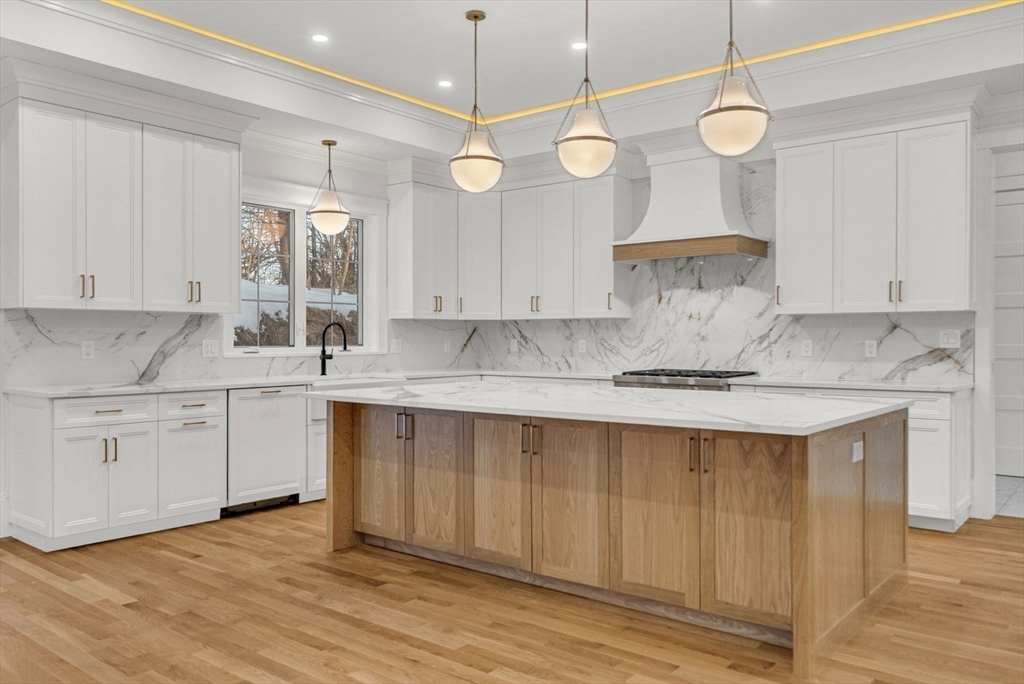 213 Sandy Valley Road Dedham, MA 02026 - Photo 4 of 40
