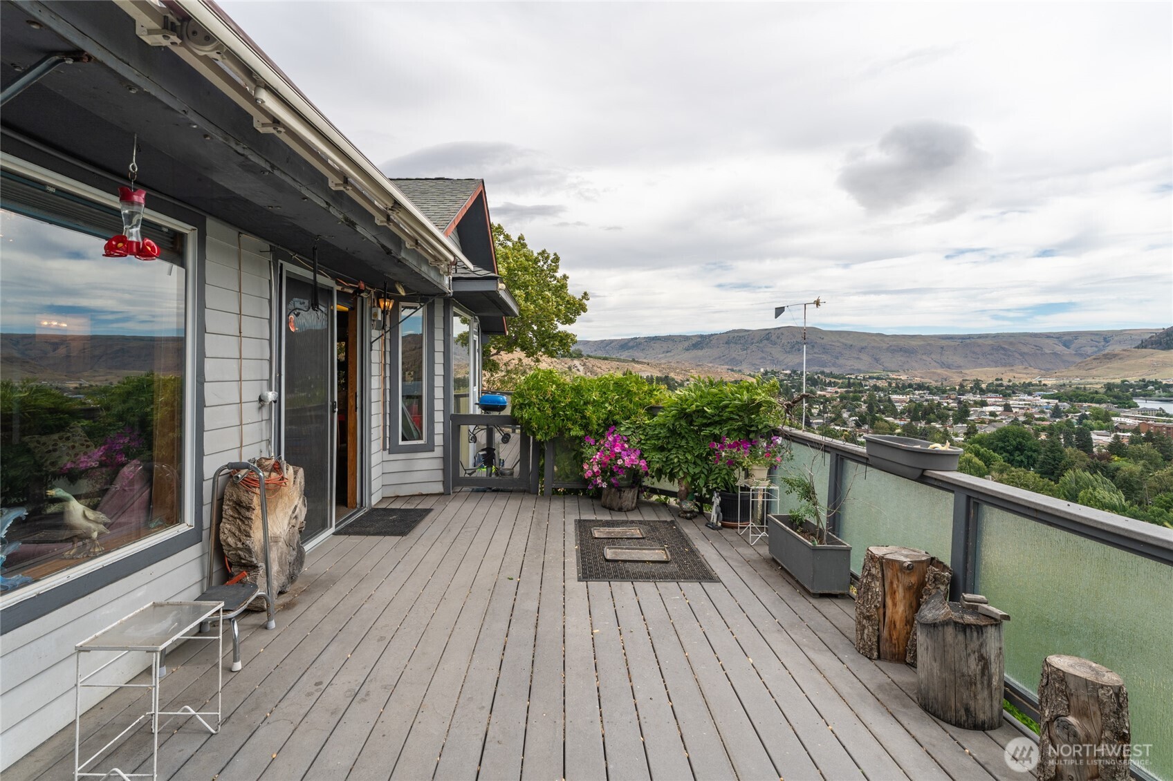 916 No-See-Um Road Chelan, WA 98816 - Photo 6 of 39 Gallery Image 6