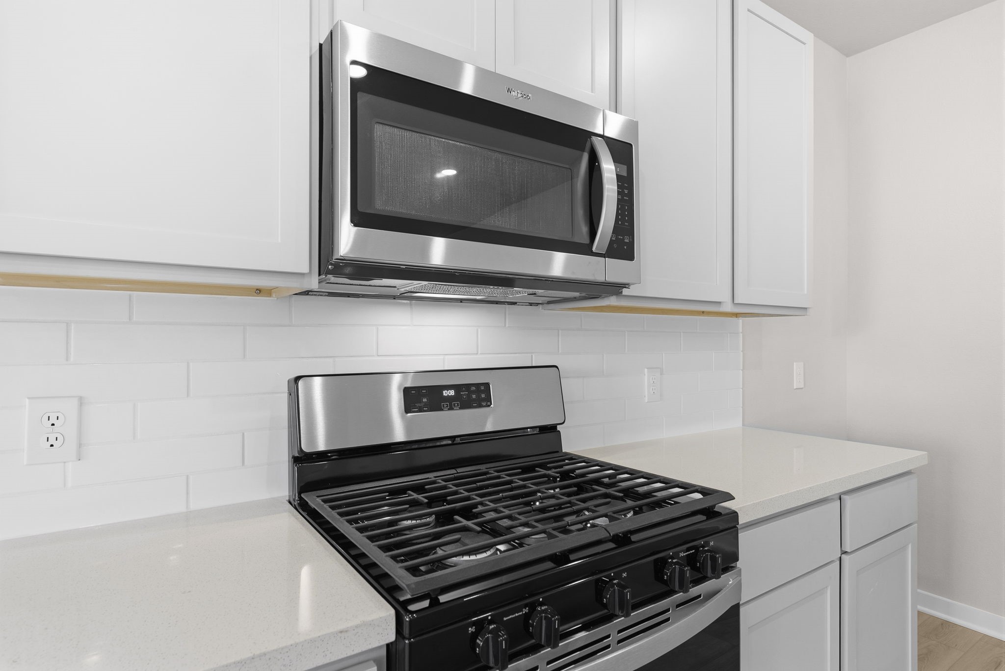 3627 Atlas Pt Lane Angleton, TX 77515 - Photo 6 of 36 a stove top oven sitting inside of a kitchen