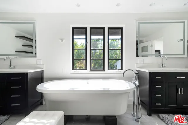 $18,995 | 1323 Club View Drive, Los Angeles, CA 90024