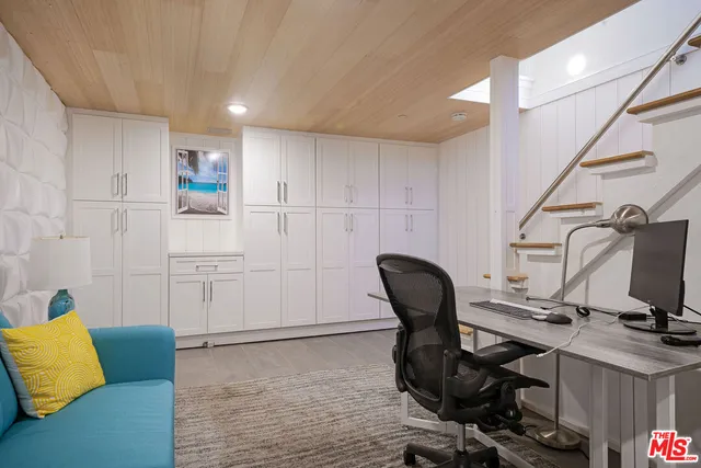 $18,995 | 1323 Club View Drive, Los Angeles, CA 90024