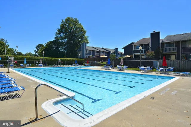 $425,000 | 18605 Glen Willow Way, Germantown, MD 20874