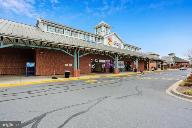 $425,000 | 18605 Glen Willow Way, Germantown, MD 20874