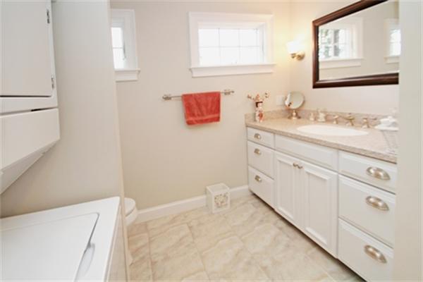 10 Strathmere Road Haverhill, MA 01832 - Photo 18 of 23 Gallery Image 18