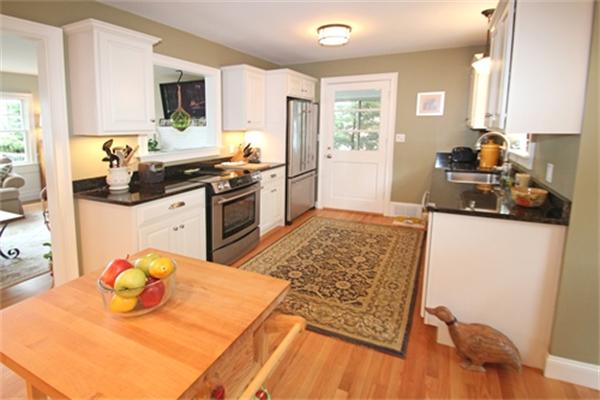 10 Strathmere Road Haverhill, MA 01832 - Photo 9 of 23 Gallery Image 9