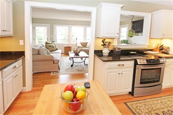 10 Strathmere Road Haverhill, MA 01832 - Photo 10 of 23 Gallery Image 10
