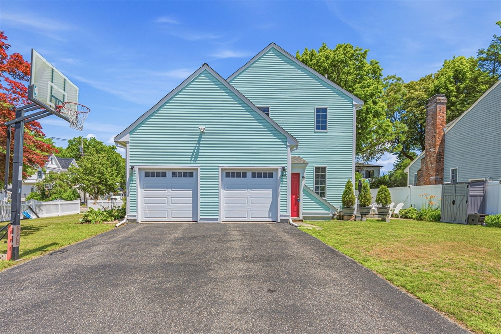 144 Wiswall Road Newton, MA 02459 - Photo 3 of 41