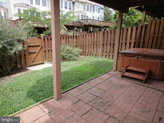 8008 Readington Court Springfield, VA 22152 - Photo 1 of 25 Exterior (Rear)
