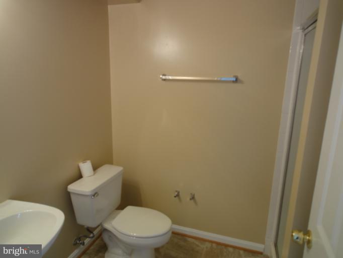 8008 Readington Court Springfield, VA 22152 - Photo 15 of 25 3rd Bath