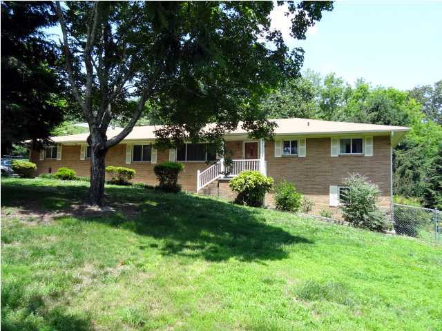 100 Ridgecrest Circle Rossville, GA 30741 - Photo 1 of 18 Primary Photo