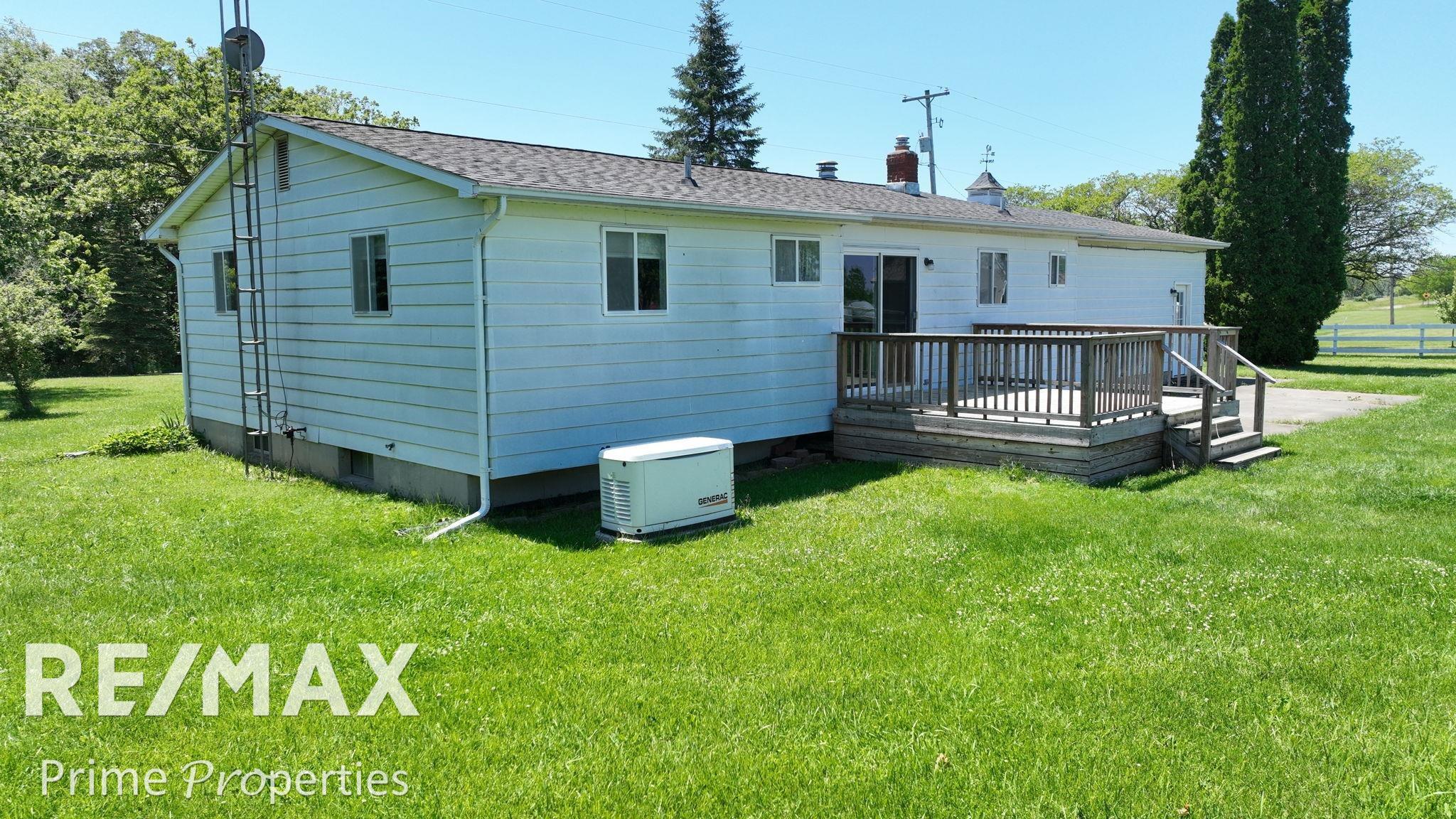 8366 Smith Road Gaines, MI 48436 - Photo 10 of 74 50145420-7dbdf98e-d3cb-4bea-ae7c-670983684076.JPG