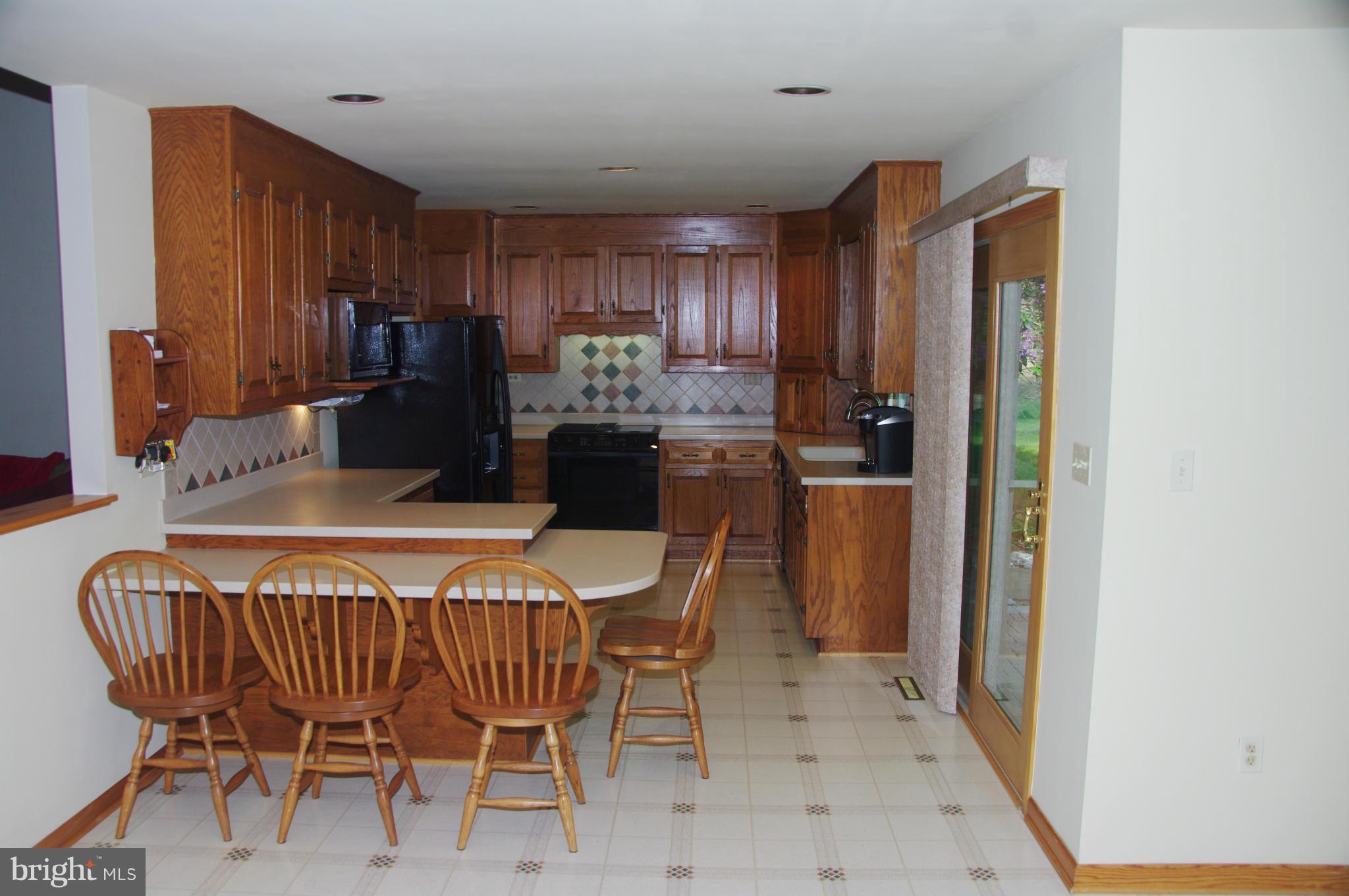 2619 Bachman Road Westminster, MD 21157 - Photo 15 of 30 Matching Bar Stools convey