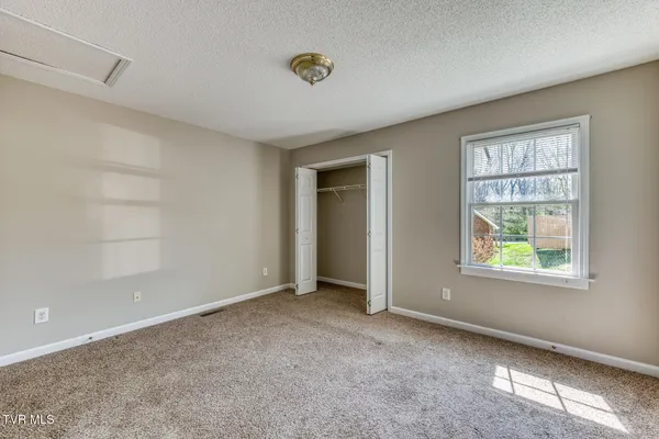 $162,000 | 716 King Springs Road, Unit 7, Johnson City, TN 37601