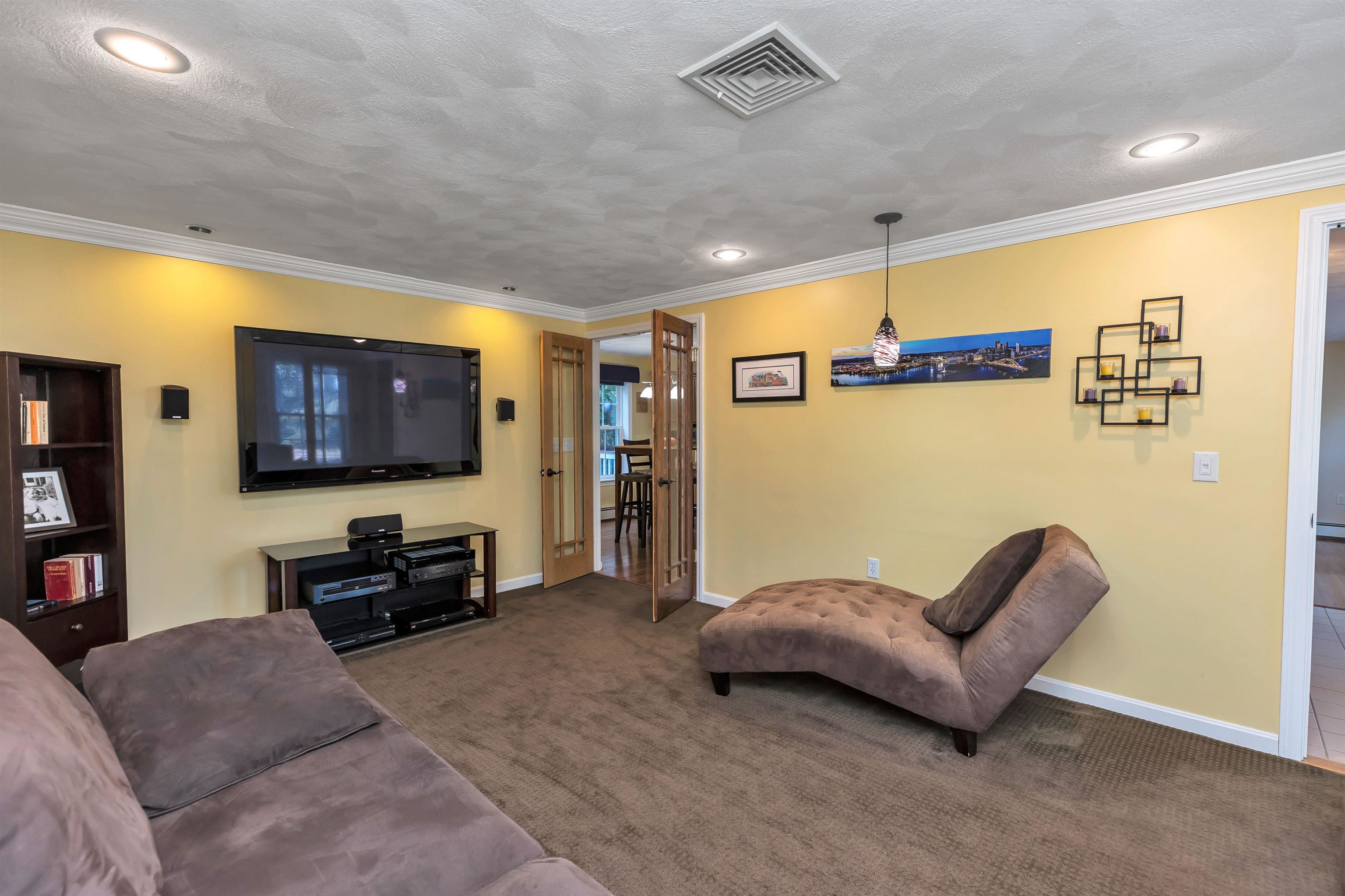 19 Scotchpine Lane Merrimack, NH 03054 - Photo 4 of 40