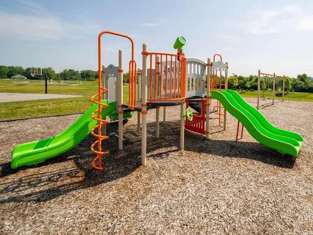 $409,900 | 3690 Marlowe Crk Drive, Clayton, IN 46118