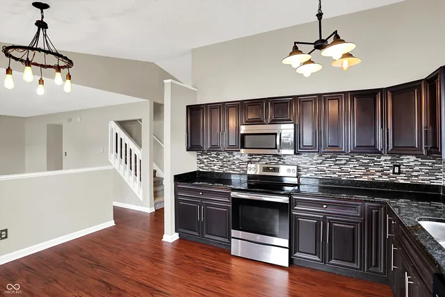 $259,000 | 2939 Hazelview Lane, Indianapolis, IN 46268