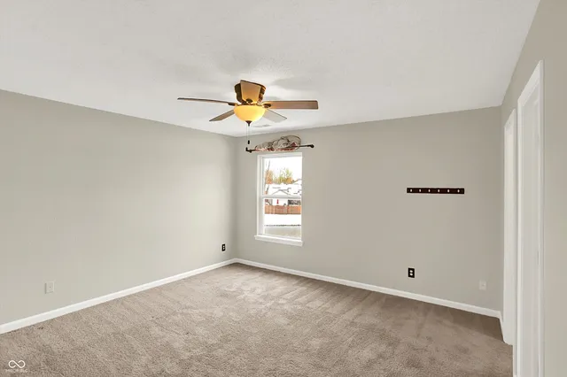 $259,000 | 2939 Hazelview Lane, Indianapolis, IN 46268