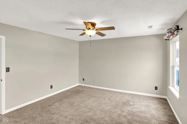 $259,000 | 2939 Hazelview Lane, Indianapolis, IN 46268