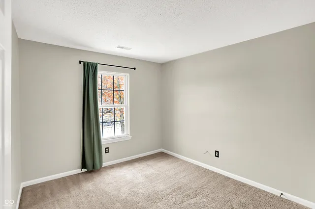 $259,000 | 2939 Hazelview Lane, Indianapolis, IN 46268